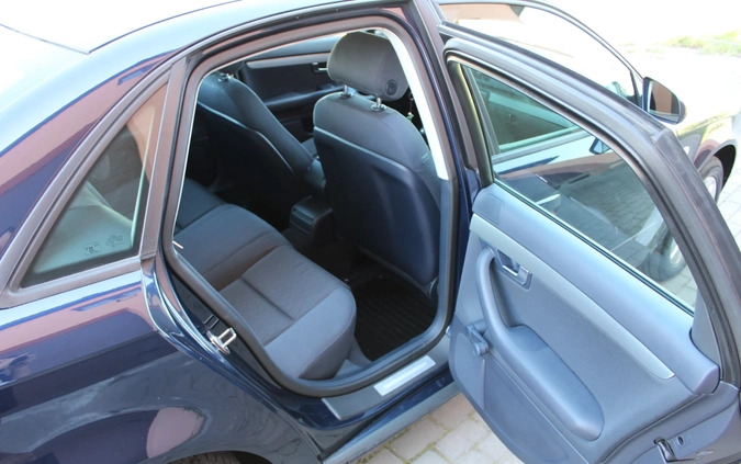 Audi A4 cena 16800 przebieg: 438000, rok produkcji 2006 z Sobótka małe 562